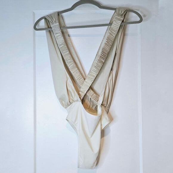 Zeynep Arcay Helen Bodysuit In Limestone - Picture 4 of 12